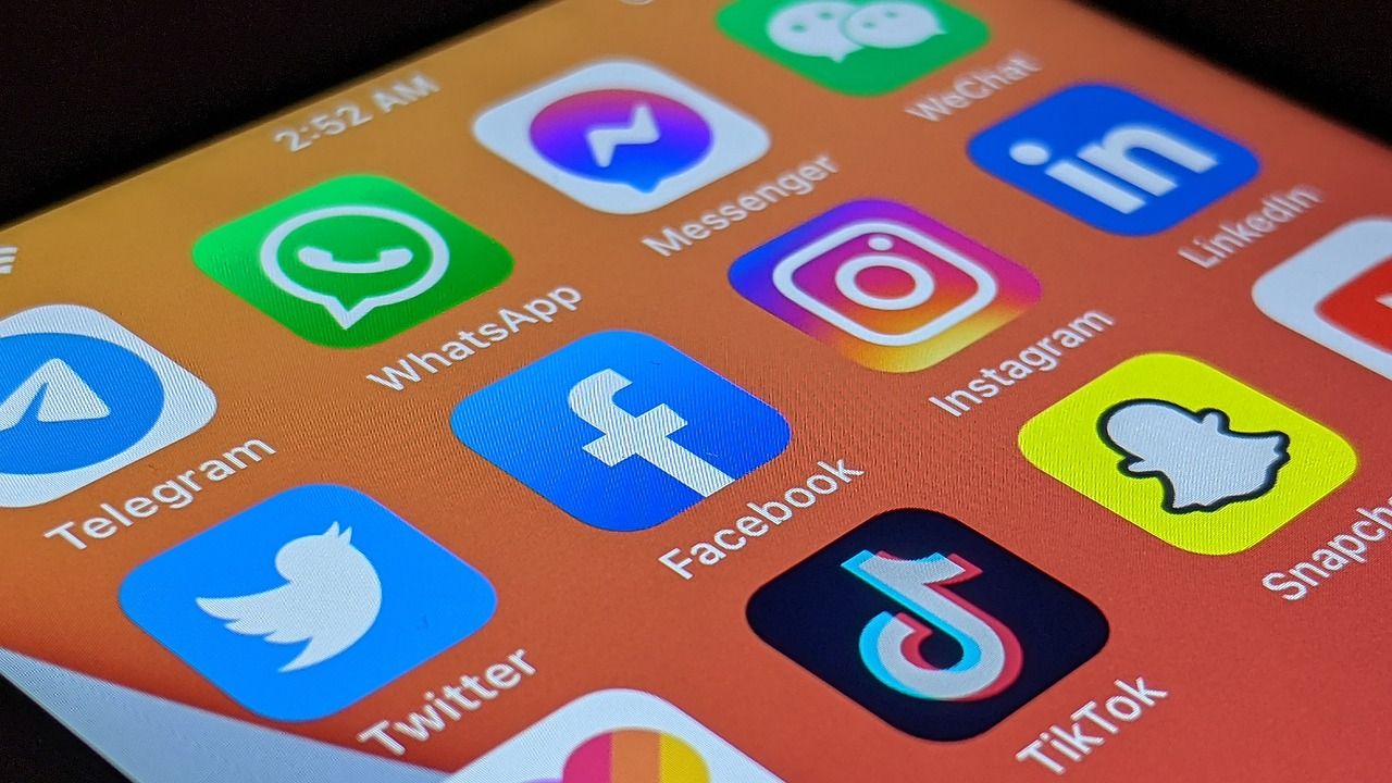 Een baan vinden met social media: tips en strategieën